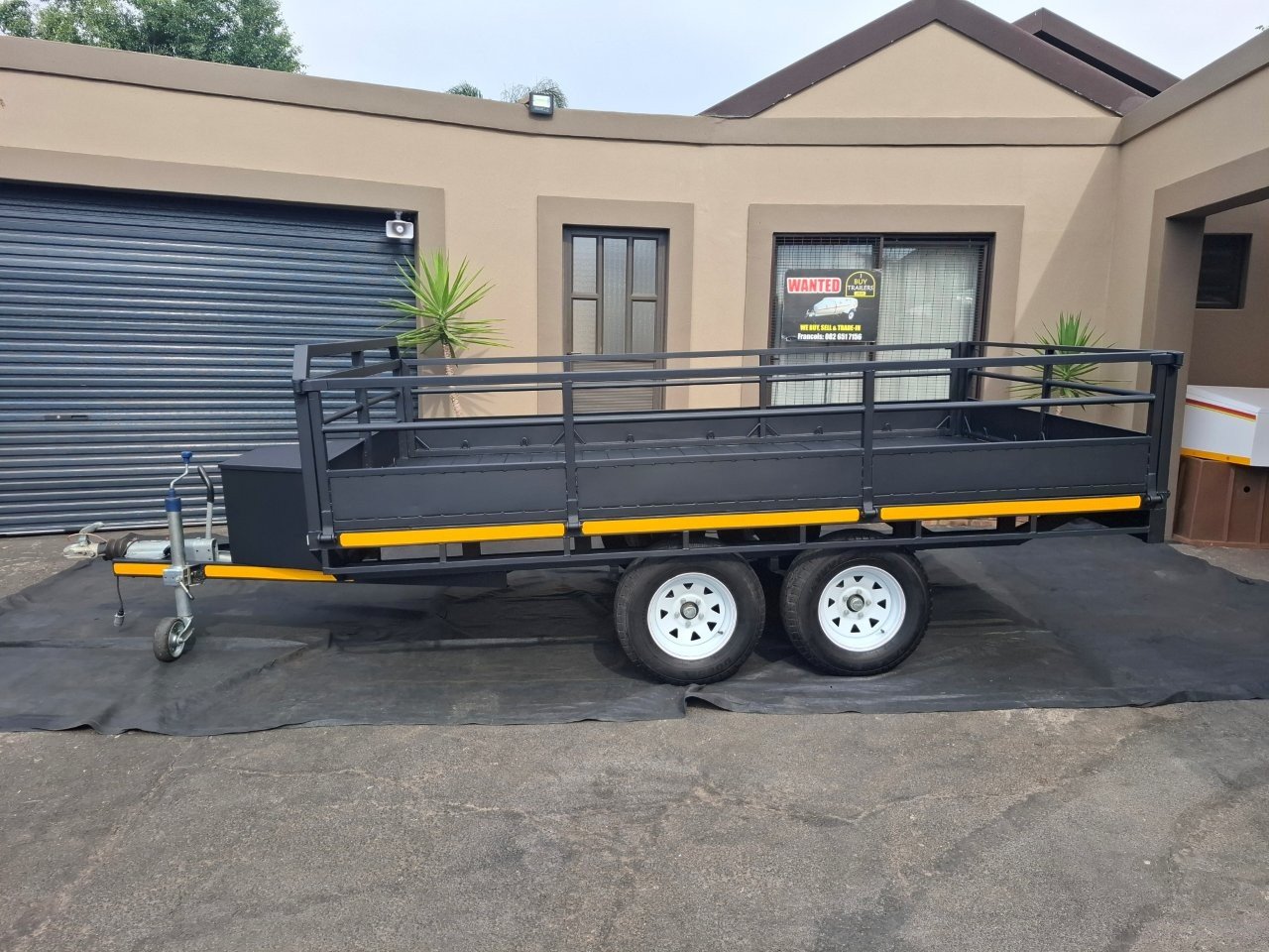 Diamond 3.6 M x 2.0 M x 0.60 BRAKED Double AXLE