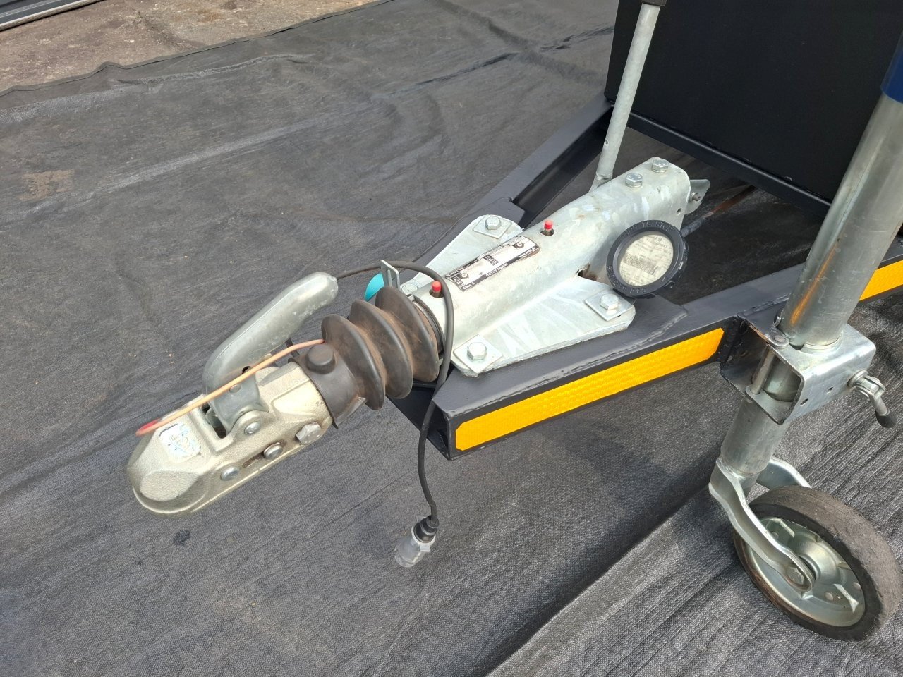 Diamond 3.6 M x 2.0 M x 0.60 BRAKED Double AXLE