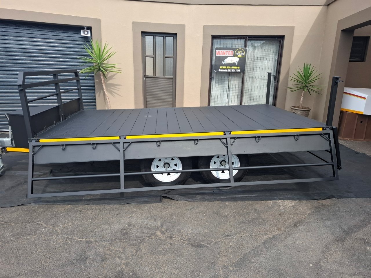 Diamond 3.6 M x 2.0 M x 0.60 BRAKED Double AXLE