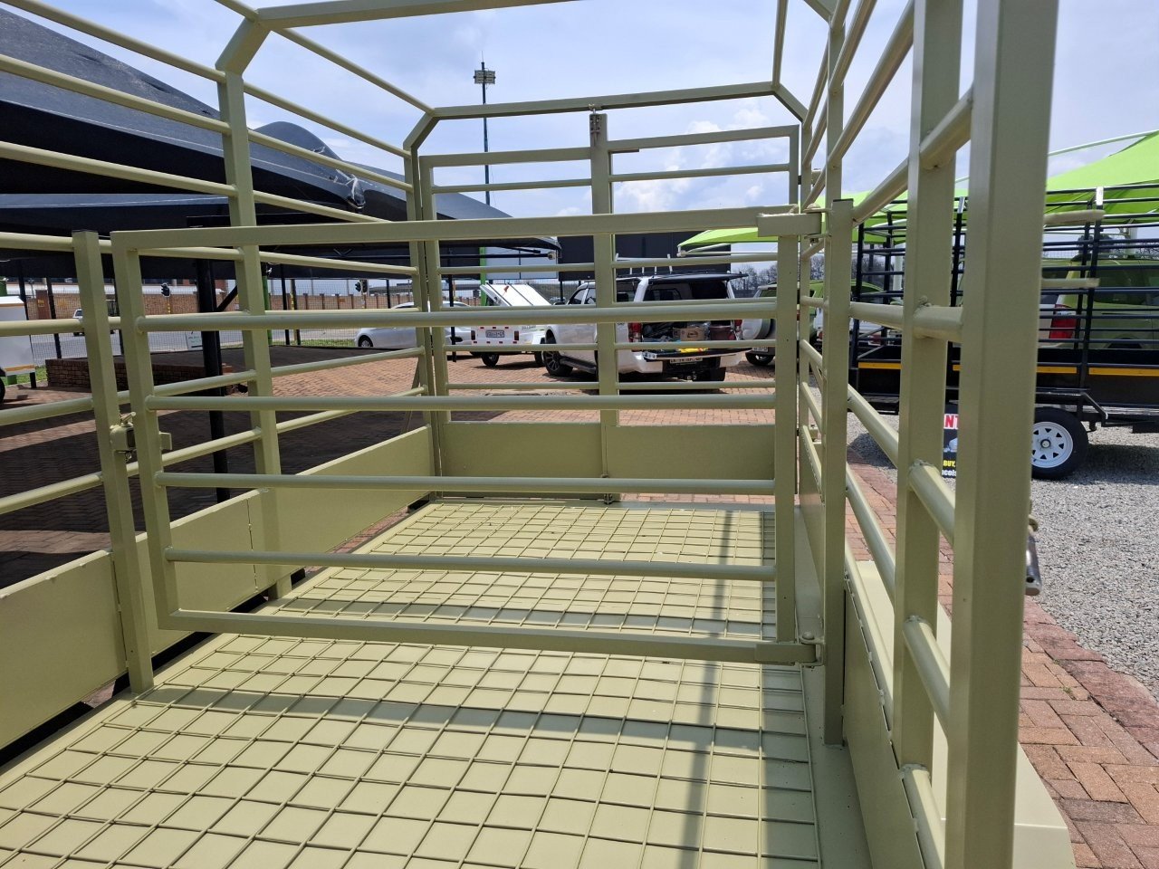 Double Axle Cattle Trailer 4 M x 1.8 M